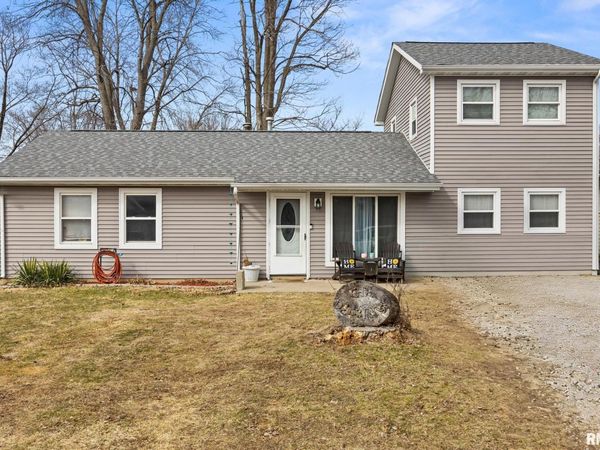 2236 E LINNHILL Lane, Washington, IL 61571