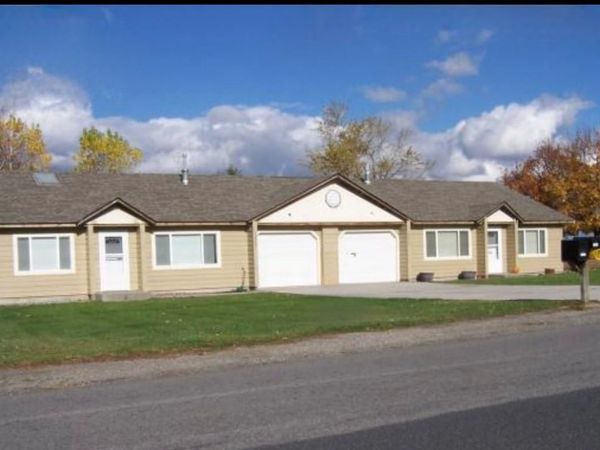 18711 E 8th Ave, Greenacres, WA 99212