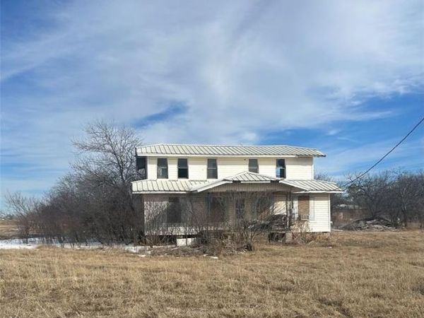 105 Texas Avenue , Newcastle, TX 76372