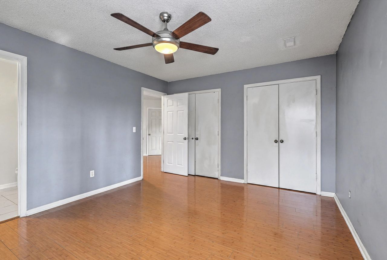 216 Regent Street Photo 17