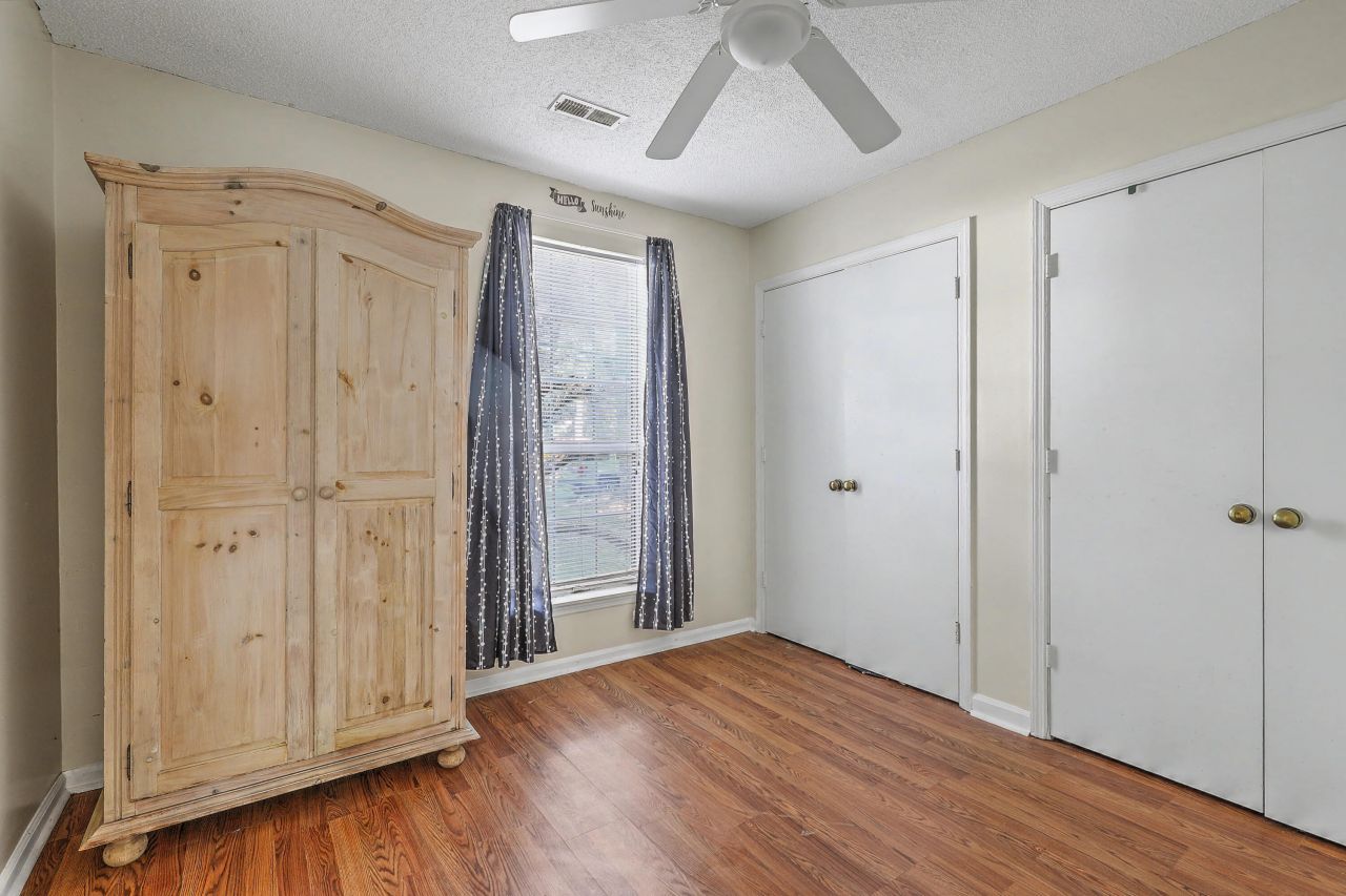 216 Regent Street Photo 20