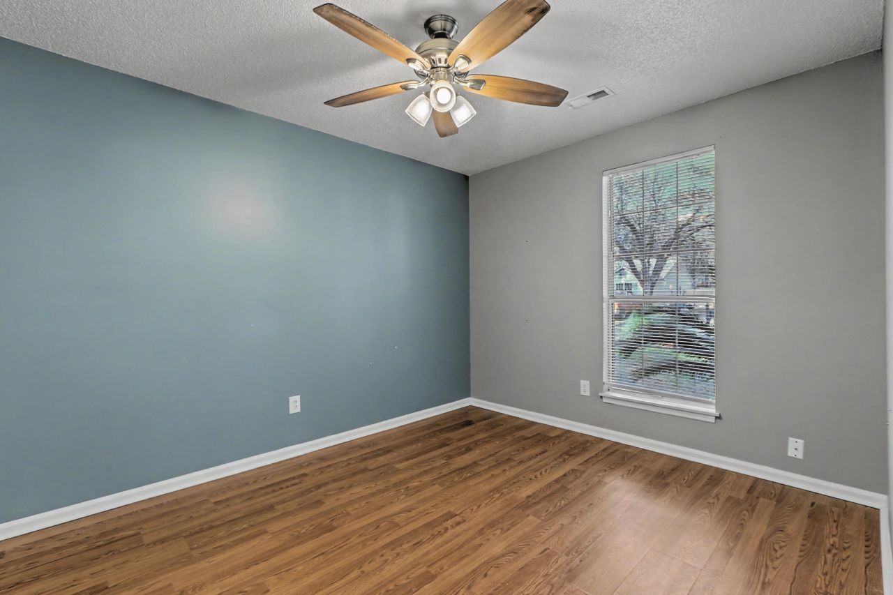 216 Regent Street Photo 22