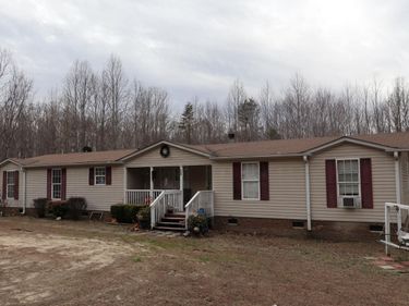 195 Casey Circle, Keeling, VA 24566