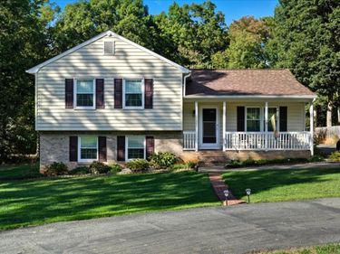 2121 Sunburst Road, Evington, VA 24550