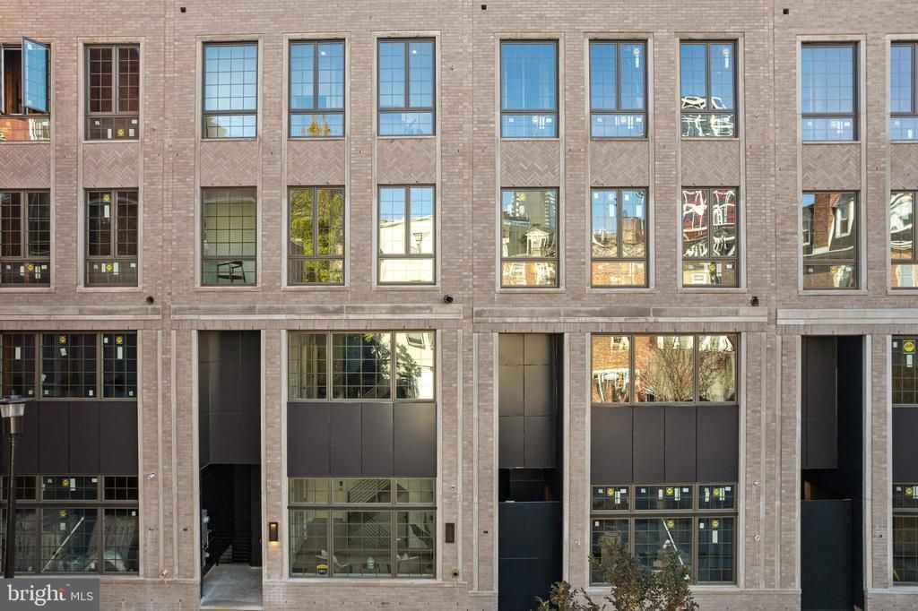 1106 Cypress Street, Philadelphia, PA 19107 Main Photo