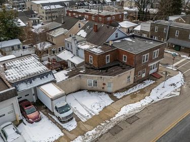 701 SPRING MILL AVENUE , CONSHOHOCKEN, PA 19428