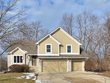 108 Cedar Street, Smithville, MO 64089