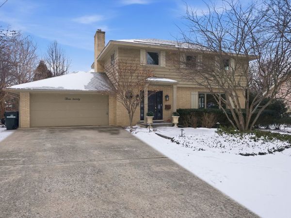 320 W Russell Street , Barrington, IL 60010