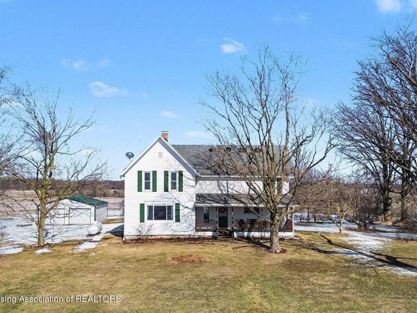 6260 W Chadwick Road, DeWitt, MI 48820