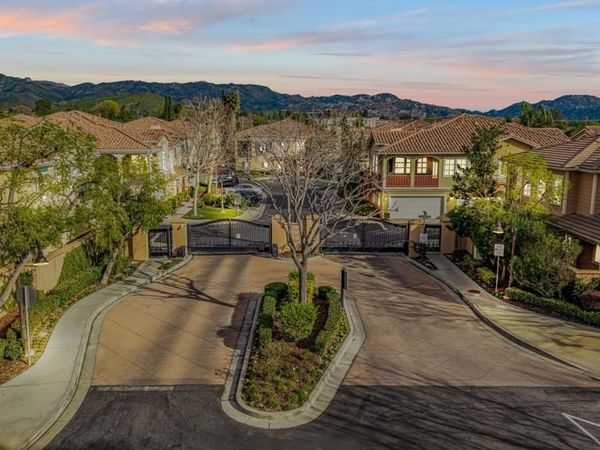 2916 Esperanza Way, Unit F, Simi Valley, CA 93063