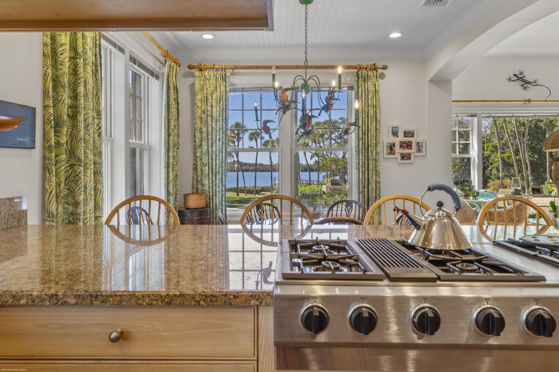 228 S Beach Road, Jupiter Island, FL 33455 Photo