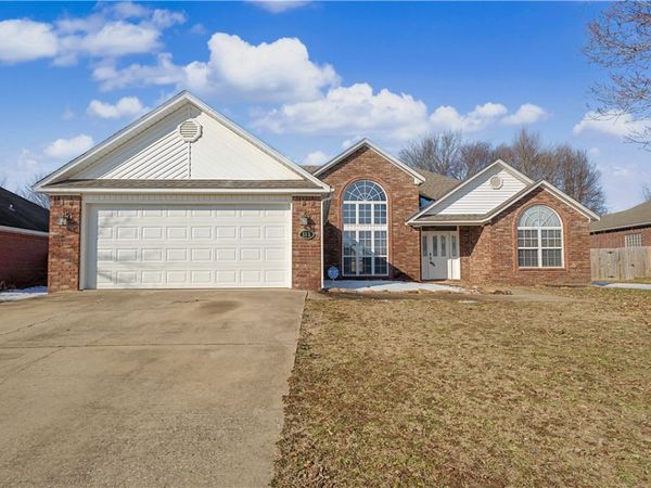 585 Lynn Drive , Pea Ridge, AR 72751