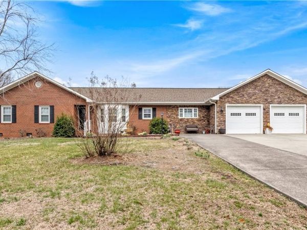 140 Sloan Drive , Winston-Salem, NC 27103