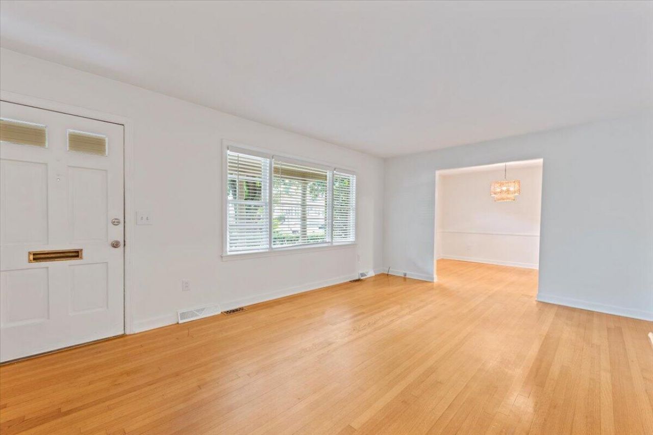 251 Bennett Street Photo 5