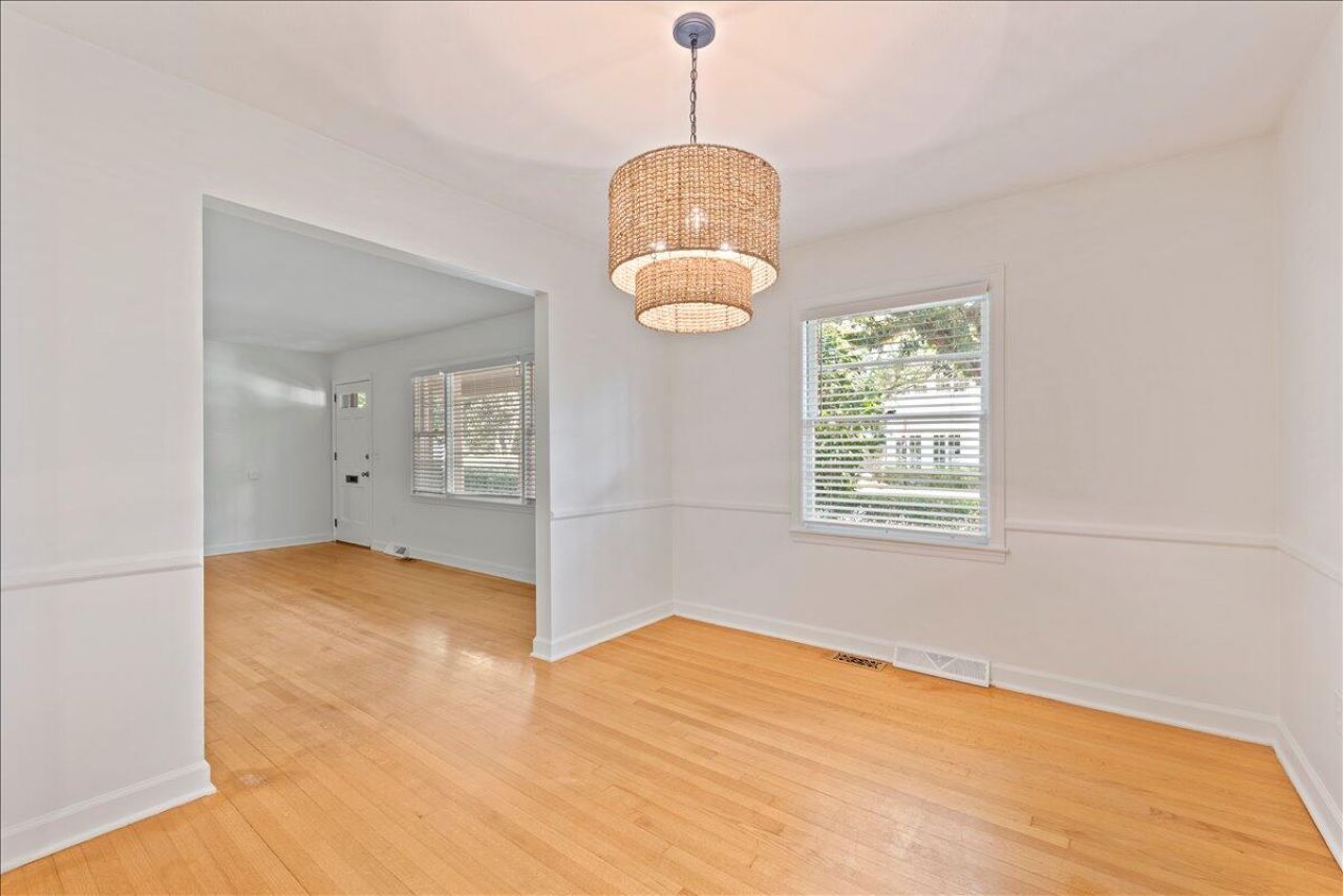 251 Bennett Street Photo 8