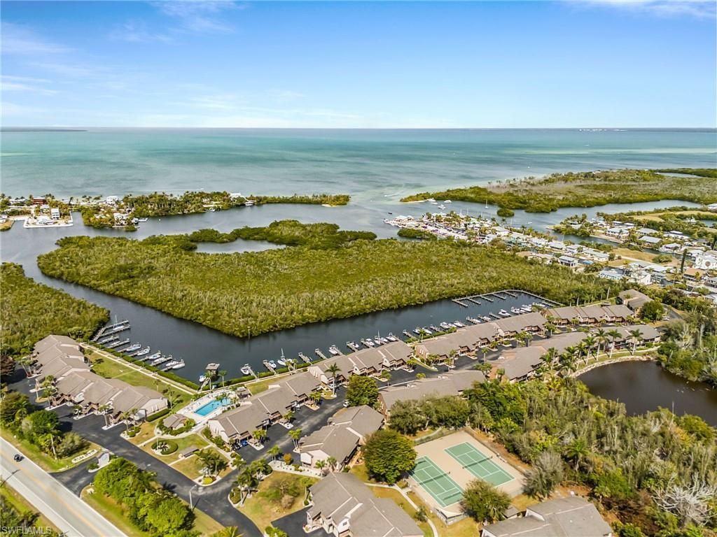 7628 Captains Harbor Dr, Unit 404, Bokeelia, FL 33922 Photo