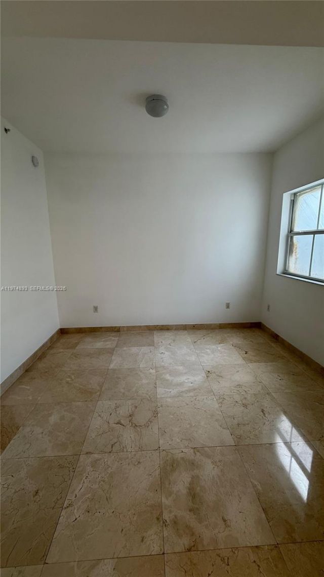 642 Valencia , Unit 305, Coral Gables, FL 33134 Photo