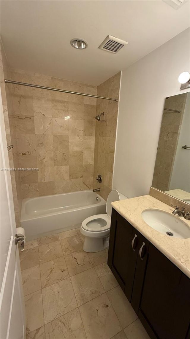 642 Valencia , Unit 305, Coral Gables, FL 33134 Photo