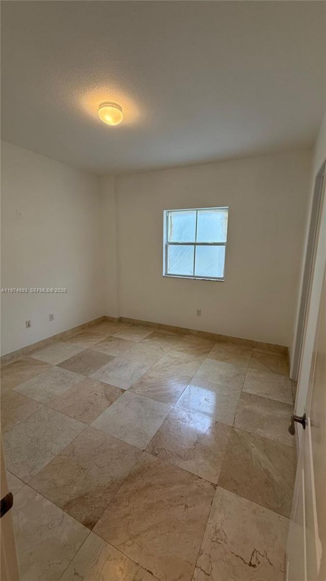 642 Valencia , Unit 305, Coral Gables, FL 33134 Photo