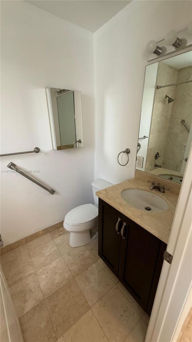 642 Valencia , Unit 305, Coral Gables, FL 33134 Photo