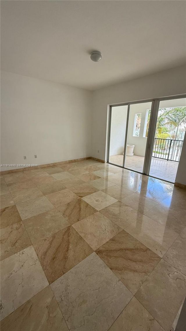 642 Valencia , Unit 305, Coral Gables, FL 33134 Photo