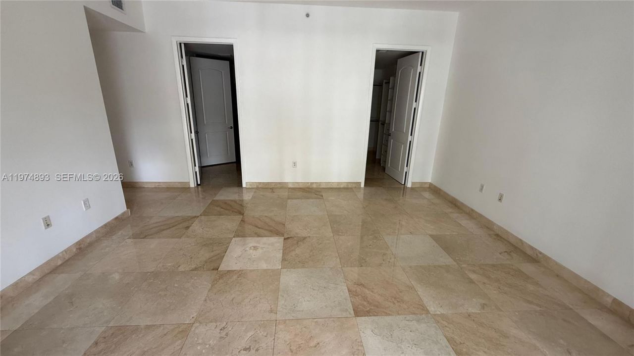 642 Valencia , Unit 305, Coral Gables, FL 33134 Photo