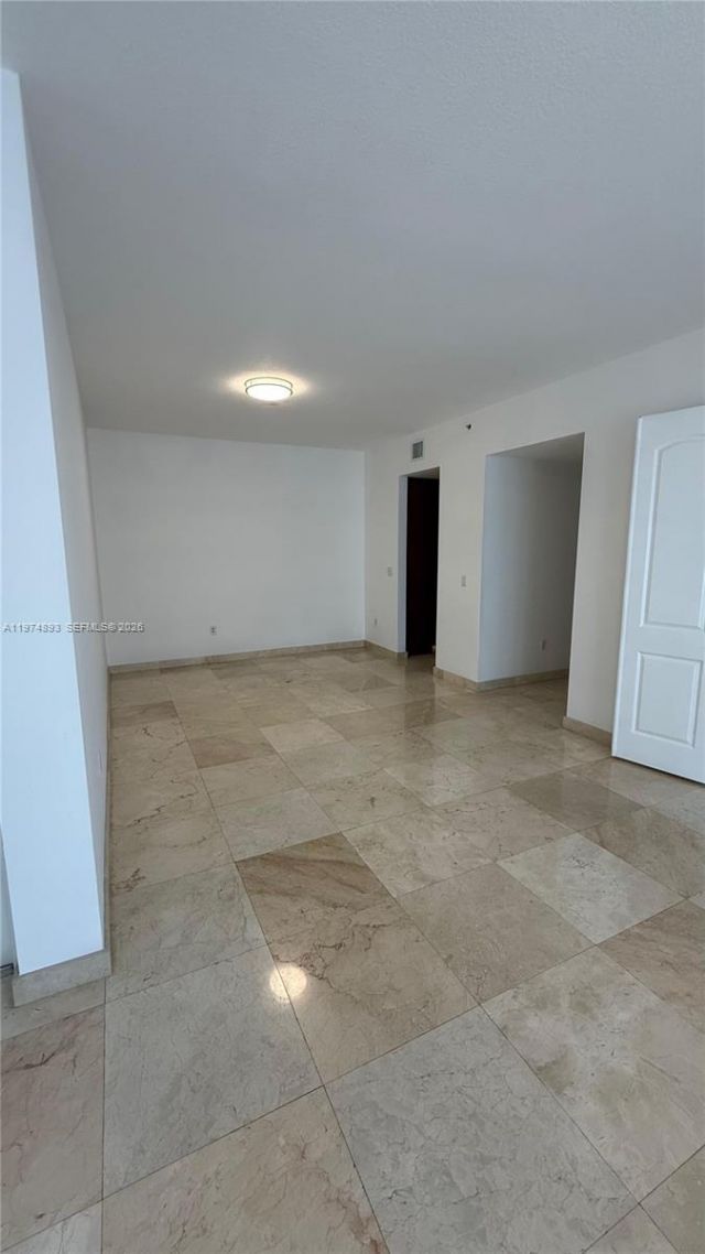 642 Valencia , Unit 305, Coral Gables, FL 33134 Photo