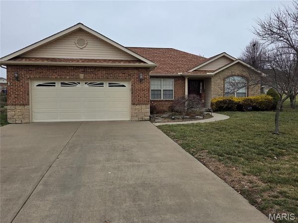 319 Willow Oak Drive, Red Bud, IL 62278