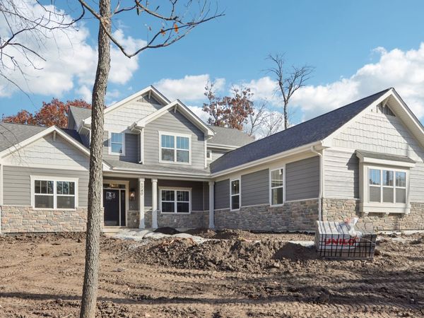 39W910 Catlin Square , Geneva, IL 60134