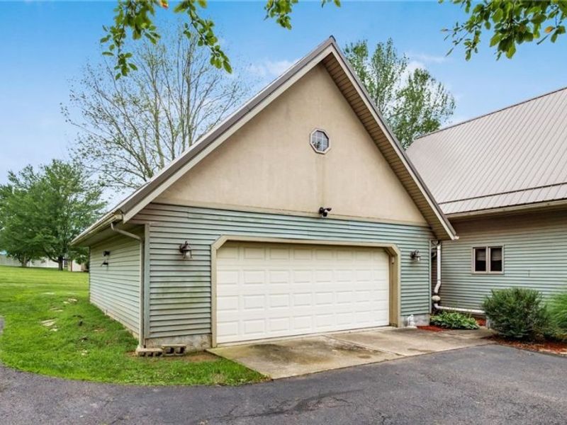 6730 Dillon Hills Drive, Nashport, OH 43830 Photo 5