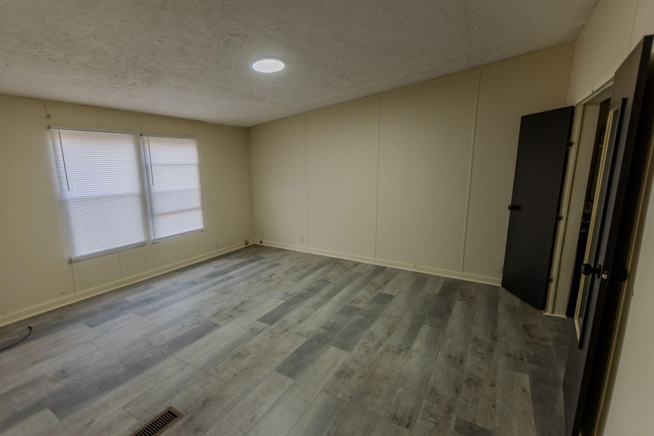 283 W End Drive Photo 10