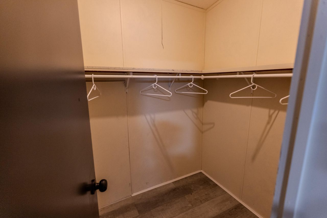 283 W End Drive Photo 12