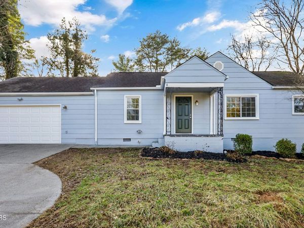 2424 Emoriland Blvd, Knoxville, TN 37917