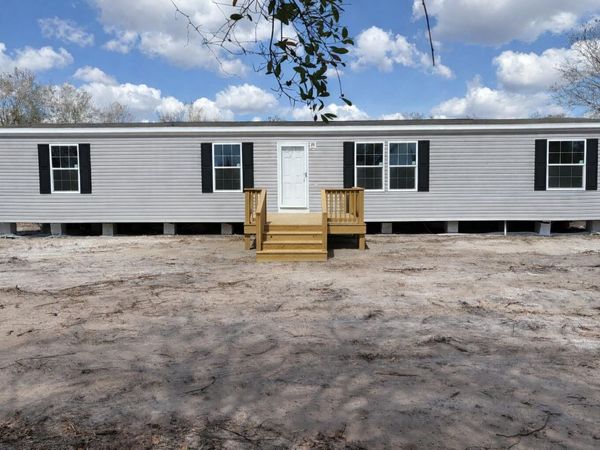 19629 NW 300th Street, Okeechobee, FL 34972