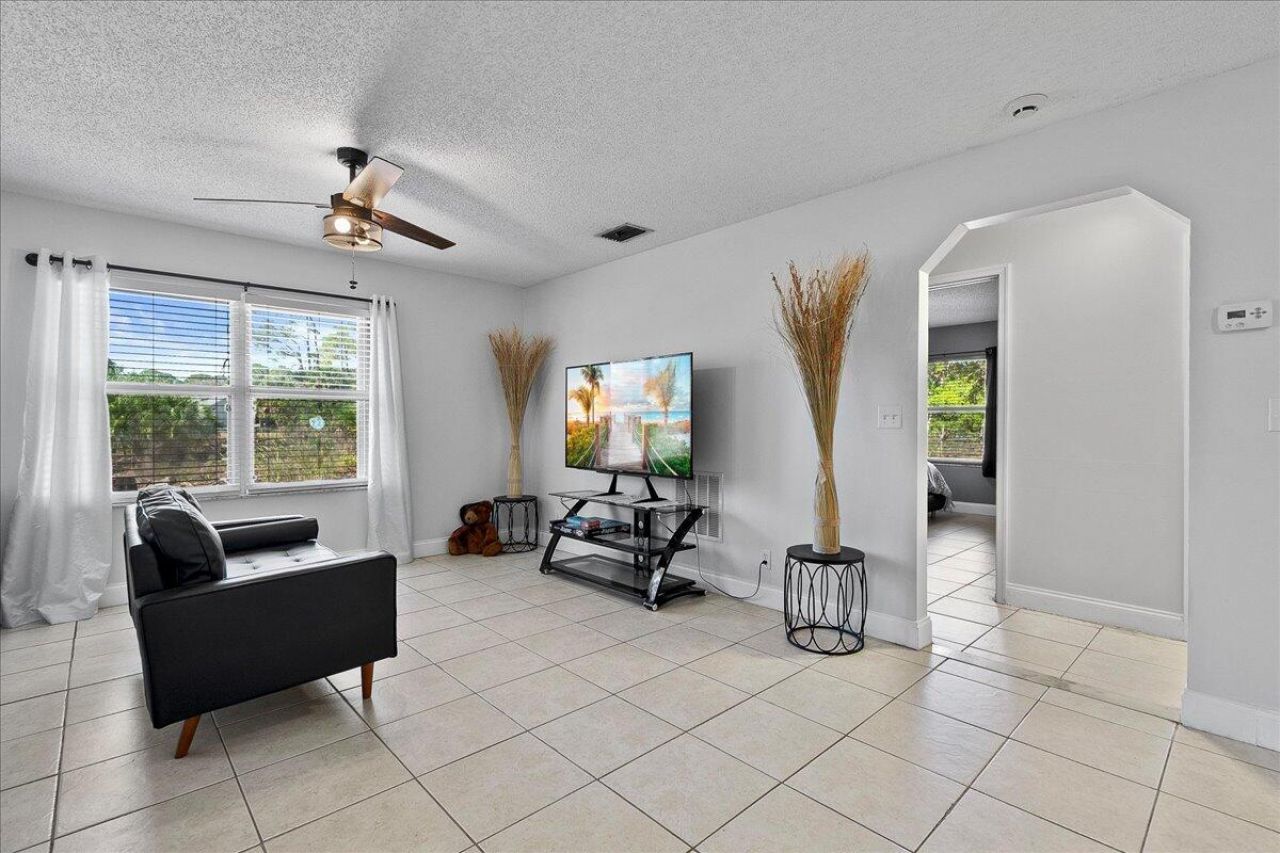 14537 N 77th Place N, Loxahatchee, FL 33470 Photo