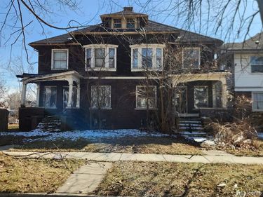284 E Philadelphia Street , Detroit, MI 48202