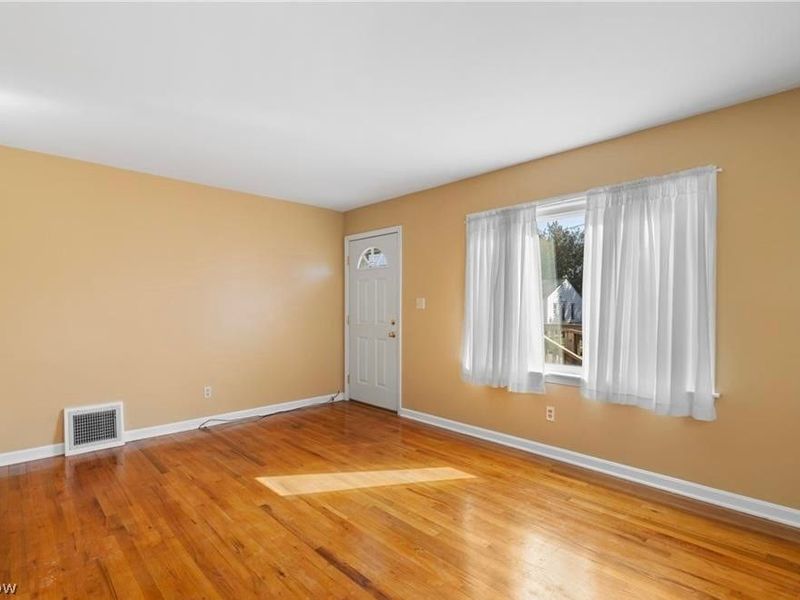 629 Donald Avenue , Akron, OH 44306 Photo 5