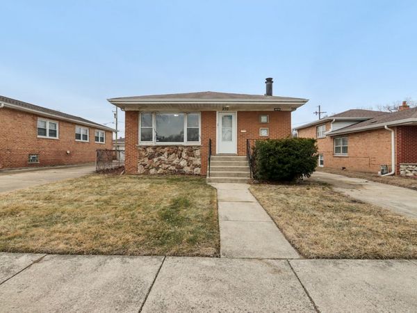 270 Madison Avenue , Calumet City, IL 60409