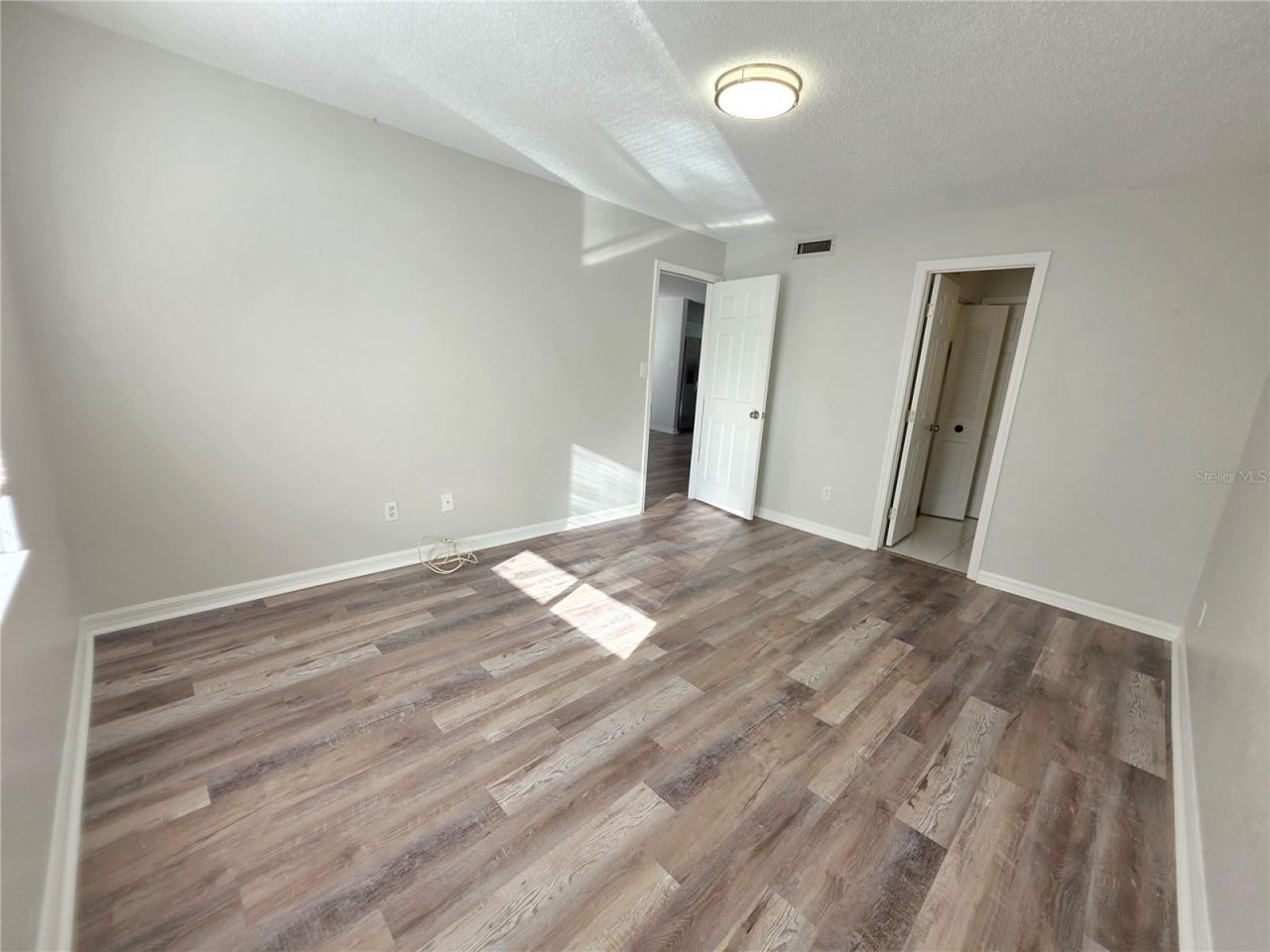 7604 Abbey Lane, Unit 214, Tampa, FL 33617 Photo