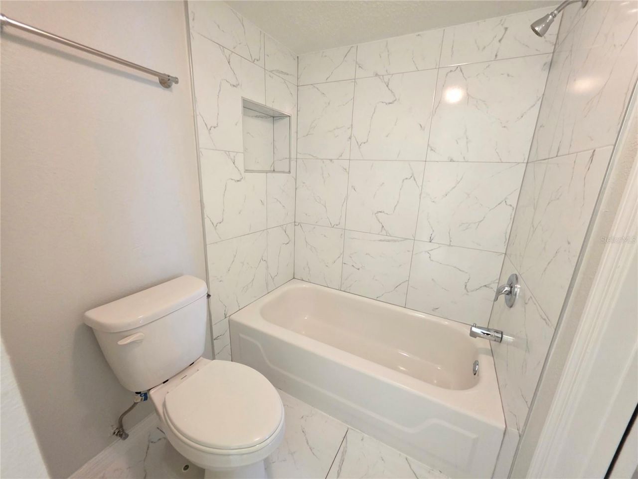 7604 Abbey Lane, Unit 214, Tampa, FL 33617 Photo