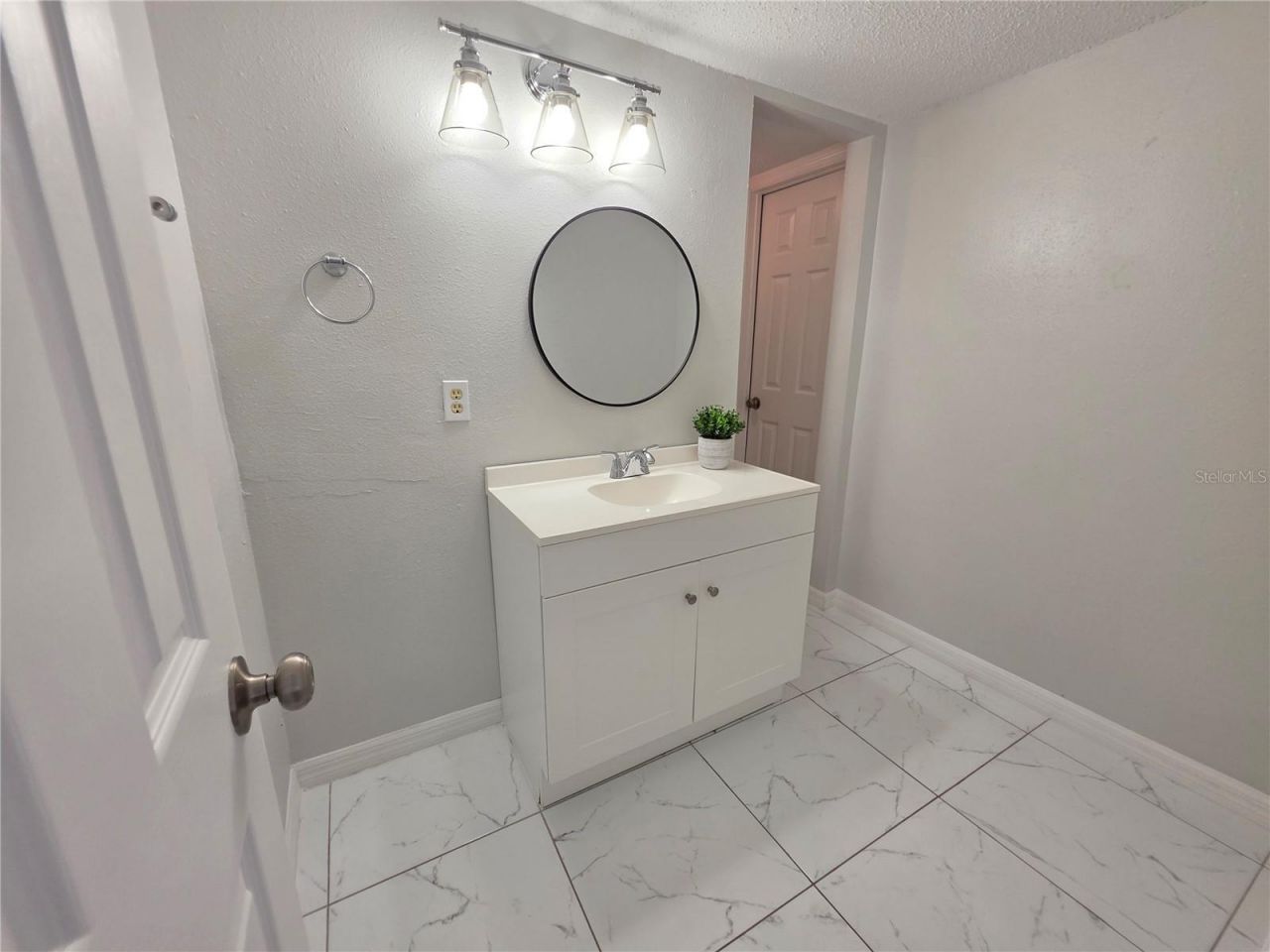7604 Abbey Lane, Unit 214, Tampa, FL 33617 Photo