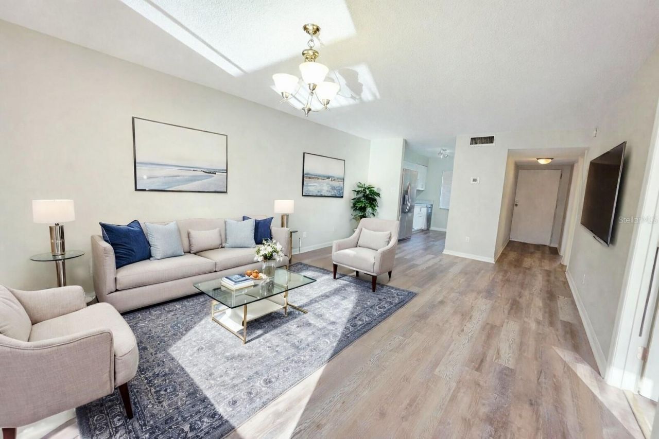 7604 Abbey Lane, Unit 214, Tampa, FL 33617 Photo