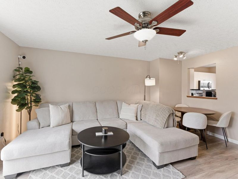 1688 Bennigan Drive, Unit 169A, Hilliard, OH 43026 Photo 5