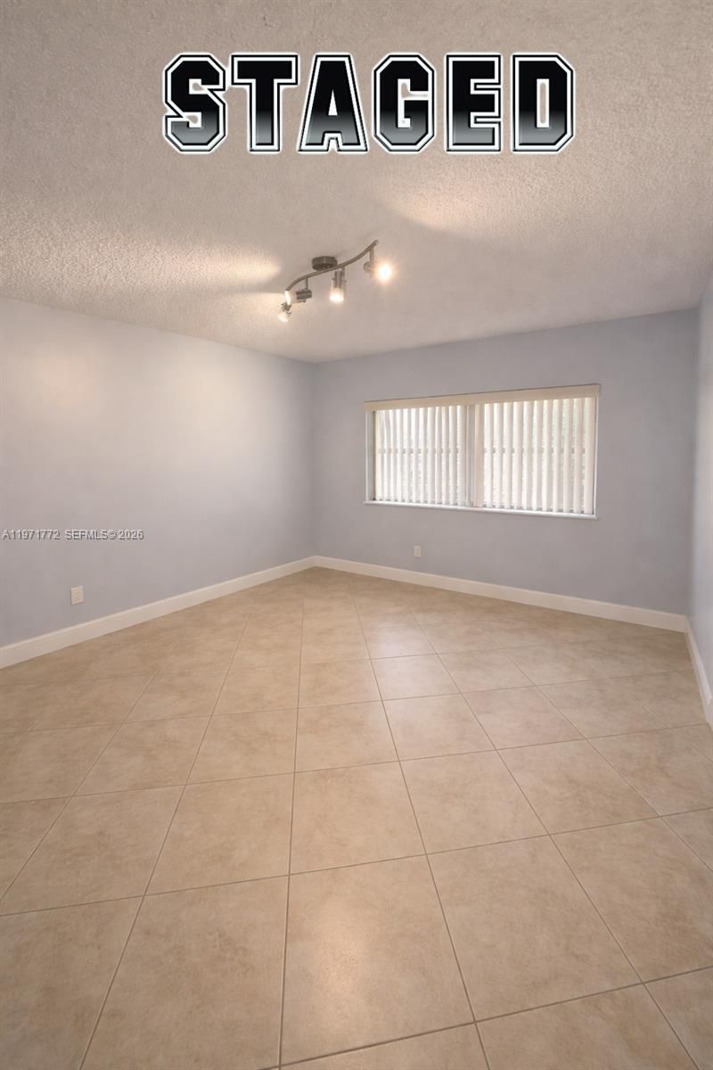 11827 NW 39th St, Sunrise, FL 33323 Photo
