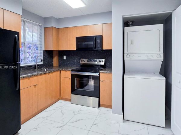 6045 NW 186th St , Unit 307, Hialeah, FL 33015