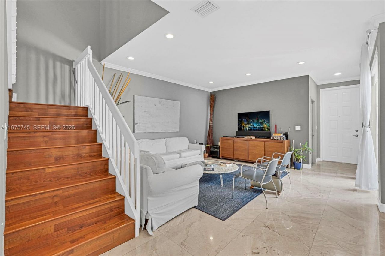 1425 Weeping Willow Way, Hollywood, FL 33019 Photo