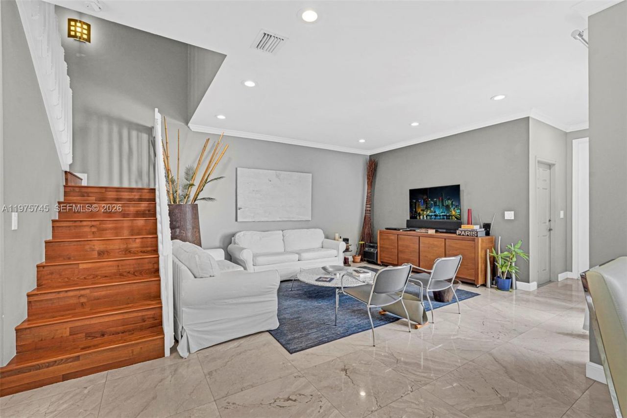 1425 Weeping Willow Way, Hollywood, FL 33019 Photo