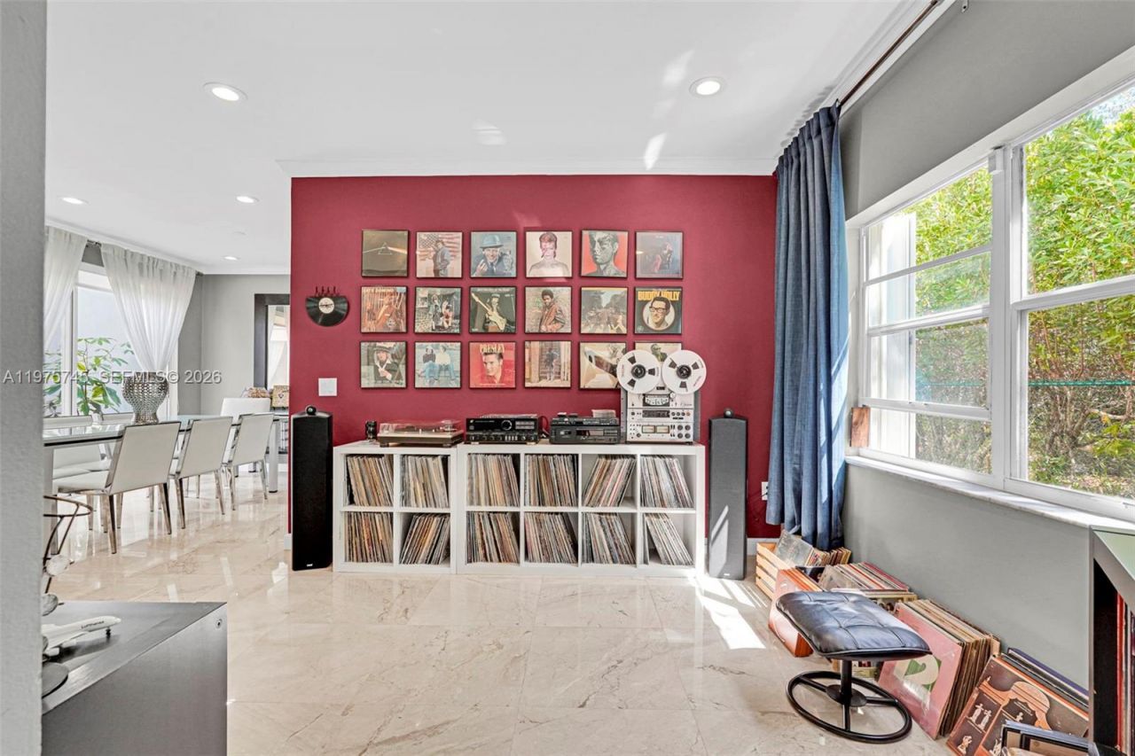 1425 Weeping Willow Way, Hollywood, FL 33019 Photo