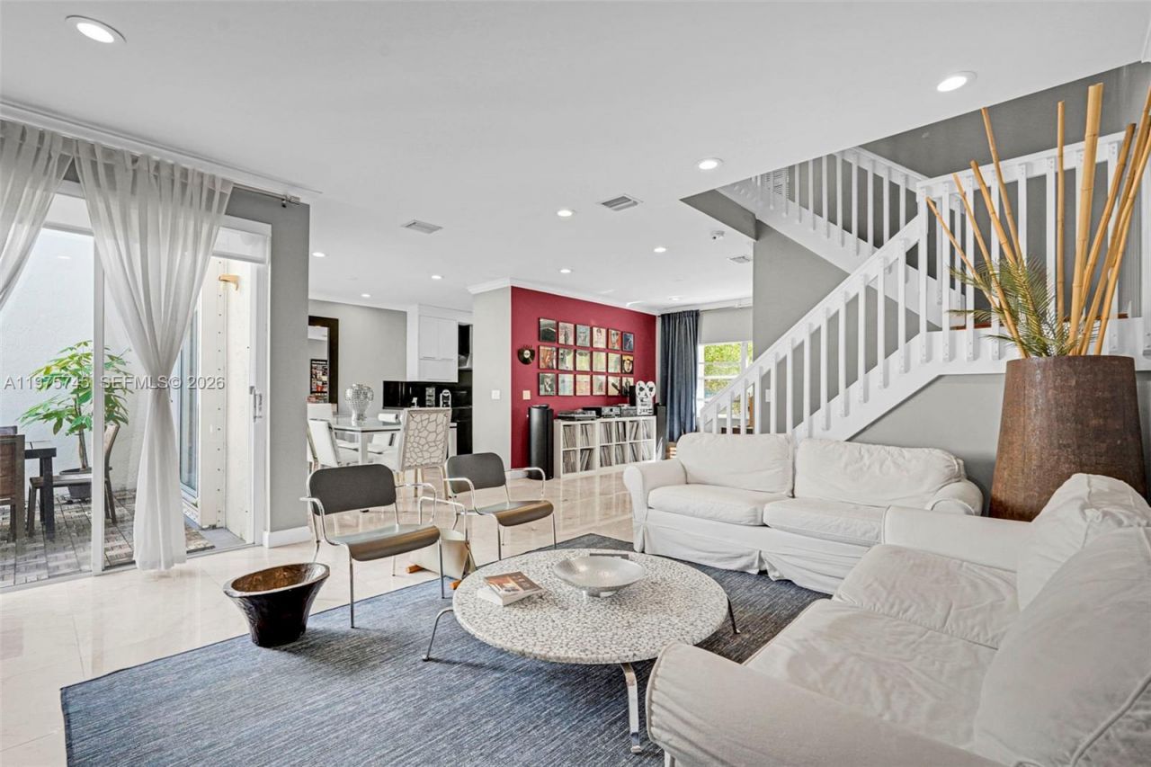 1425 Weeping Willow Way, Hollywood, FL 33019 Photo