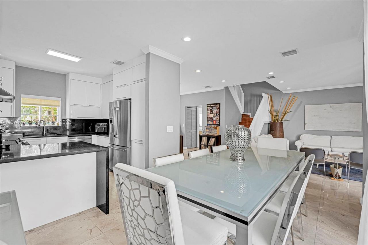 1425 Weeping Willow Way, Hollywood, FL 33019 Photo